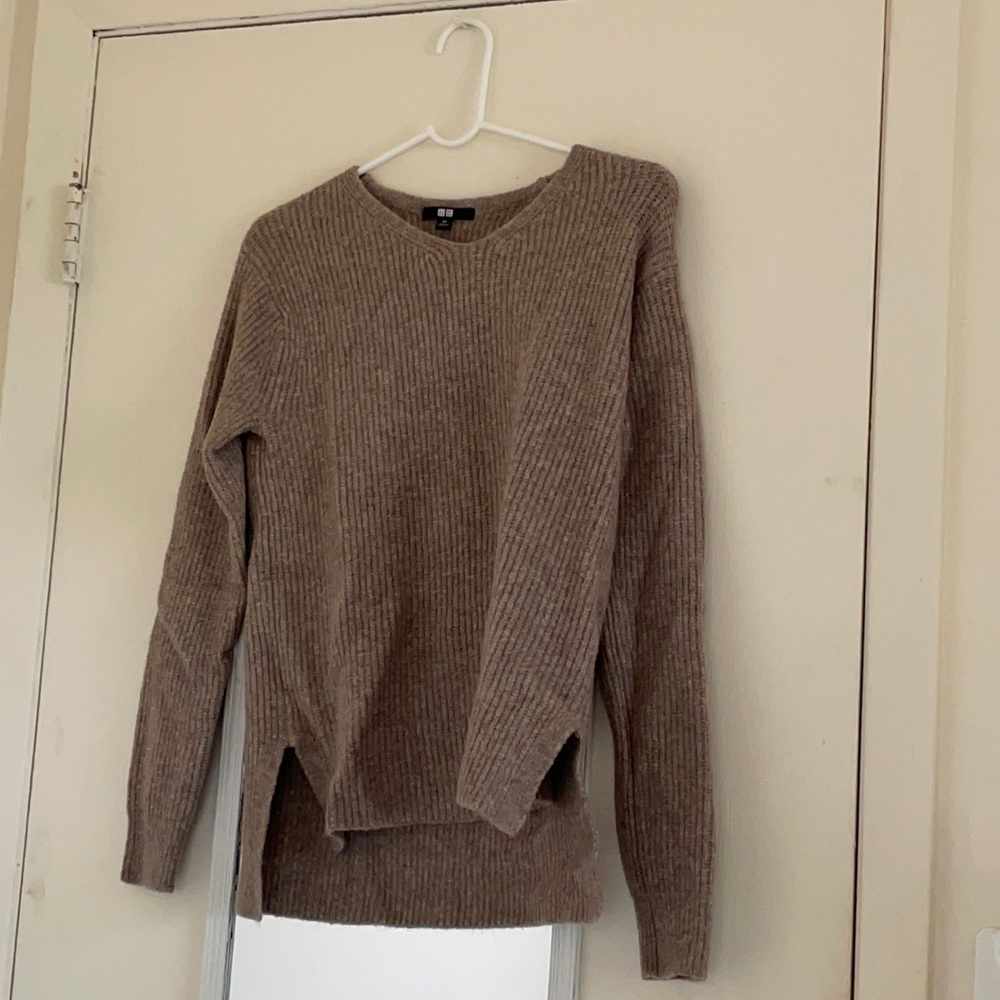 Knit sweater
